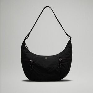 lululemon slouchy sling bag 6L
